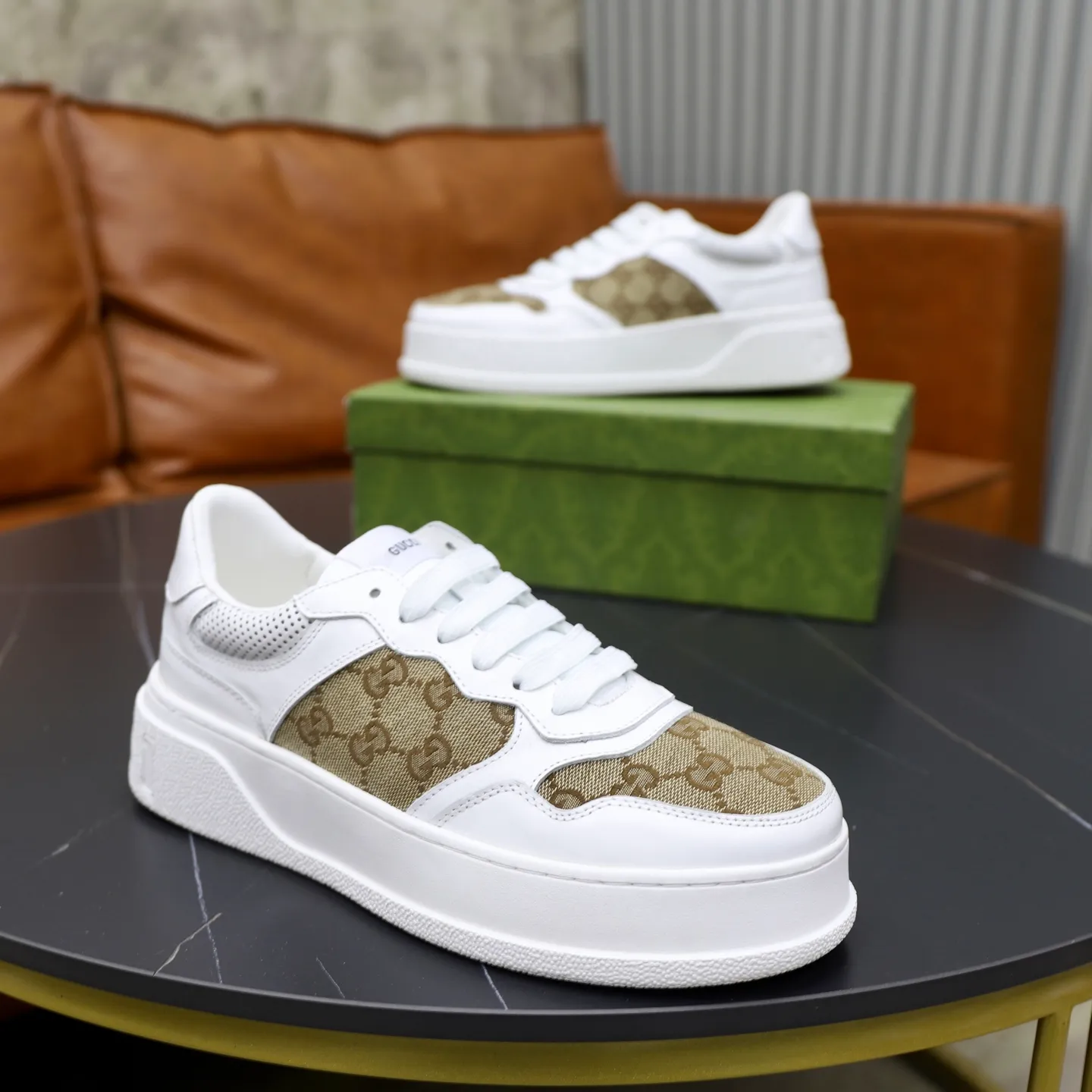 Men's shoes: 400💰🙅‍♂️🙅‍♂️🙅‍♂️ Brand: GUCCI Standard code: 38-44 (45 customized) Grade: Same as the official website Material: Original leather splicing brand cloth Comfortable and breathable sheepskin lining Lightweight wear-resistant outsole Style category: Men's fashion casual shoes Sports shoes Distinguished luxury brand elements Top luxury Color: actual picture color